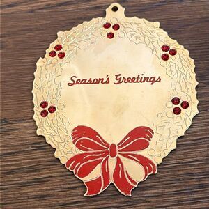Vtg  1991‎ Gloria Duchin gold brass Season’s Greetings wreath Christmas ornament